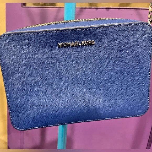 💙MICHAEL KORS BLUE CROSSBODY PURSE💙 - Picture 2 of 4